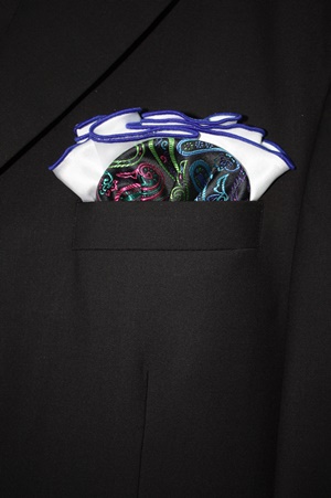 Round-Hanky-Wht-R.Blue-14294