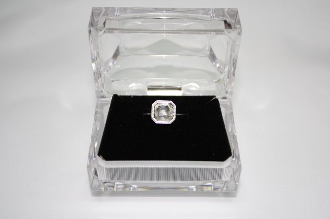Tie-Tac-Clear