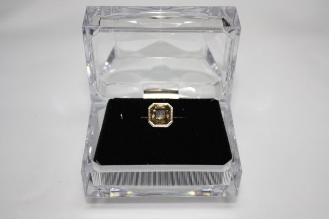 Tie-Tac-Gold