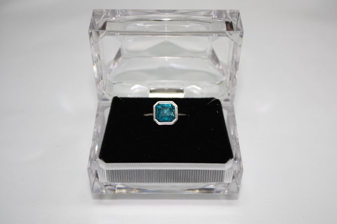 Tie-Tac-Turquoise