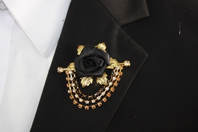 Flower-Chain-Lapel-Black