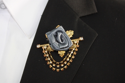 Flower-Chain-Lapel-Charcoal