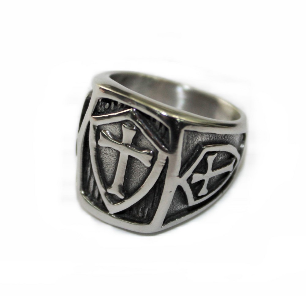 Clergyring-2