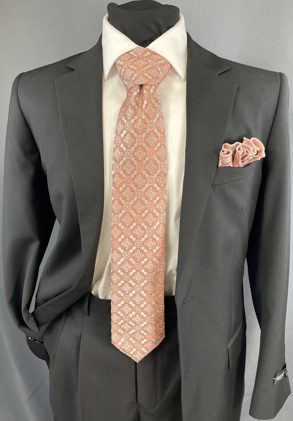 Tie-Fat-Knot-240801