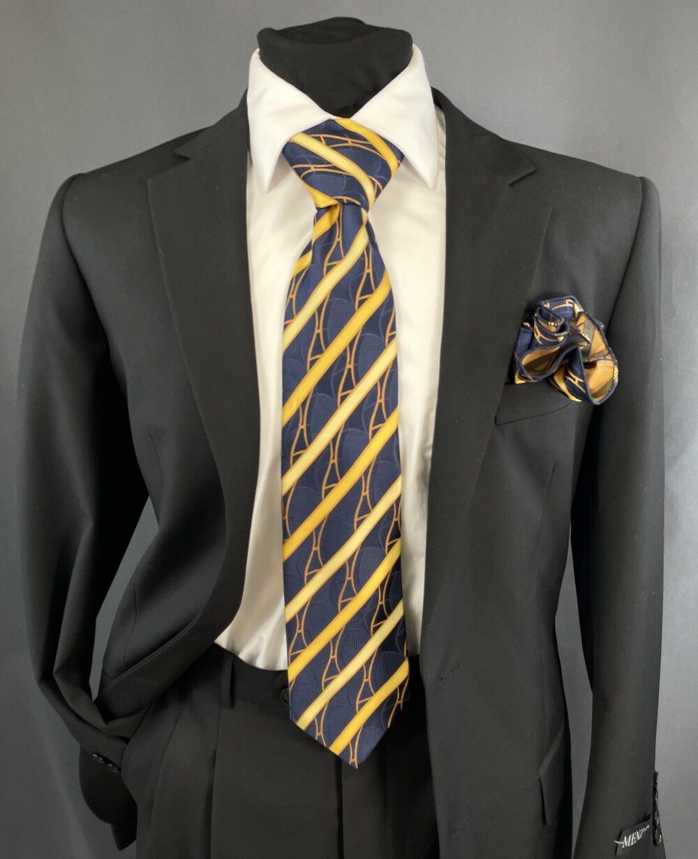 Tie-Fat-Knot-240813