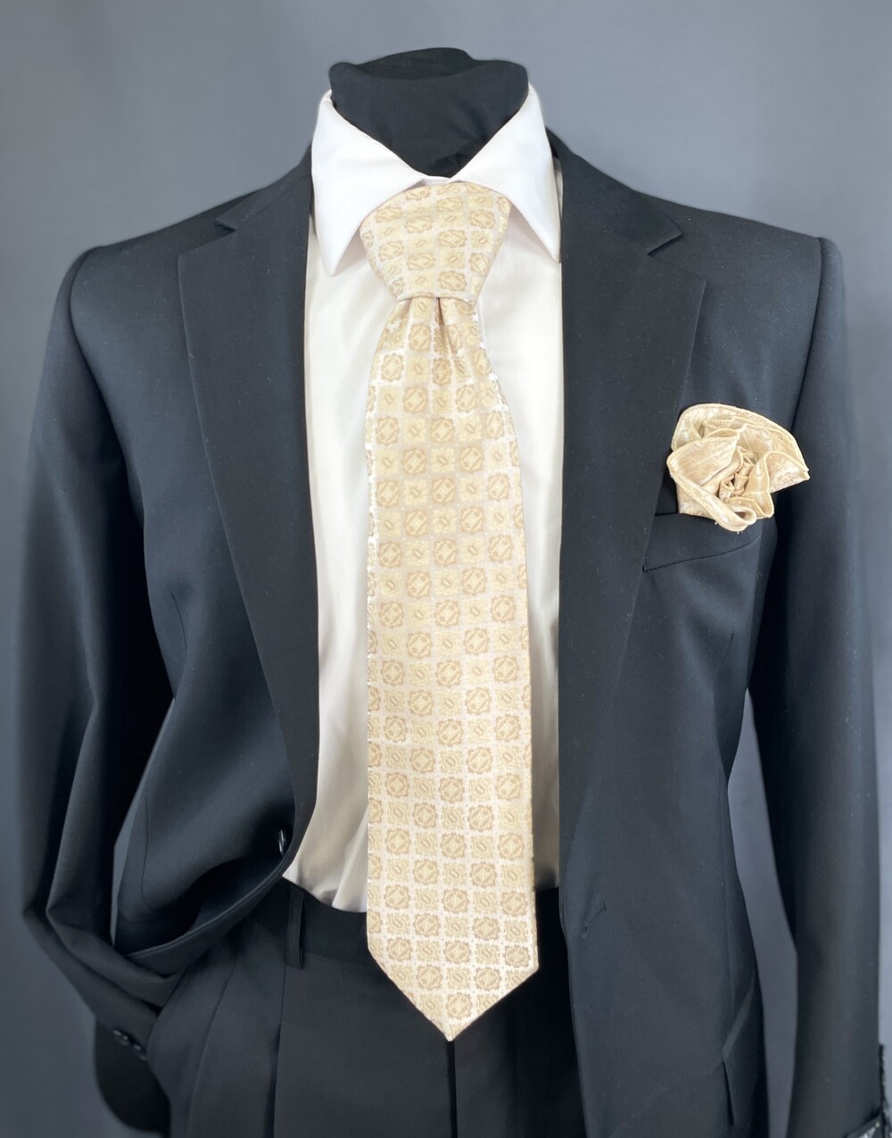 Tie-Fat-Knot-240815